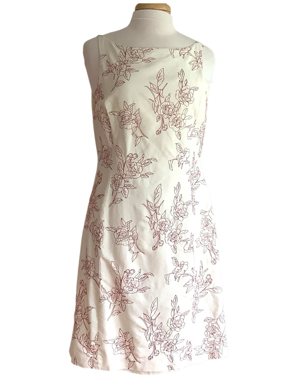 Ann Taylor Sleeveless Floral Shift Dress with Red Embroidered Outline Flowers
